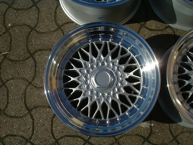 NEW 17   DARE RS ALLOY WHEELS IN SILVER WITH CHROME RIVETS  VERY DEEP DISH 10  REARS et20 15